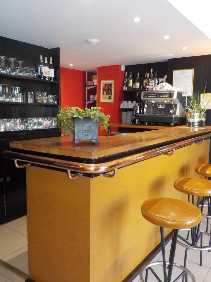 Hotel De Bretagne Dol Centre Ville - Hotel Et Restaurant Доль-де-Бретань Экстерьер фото