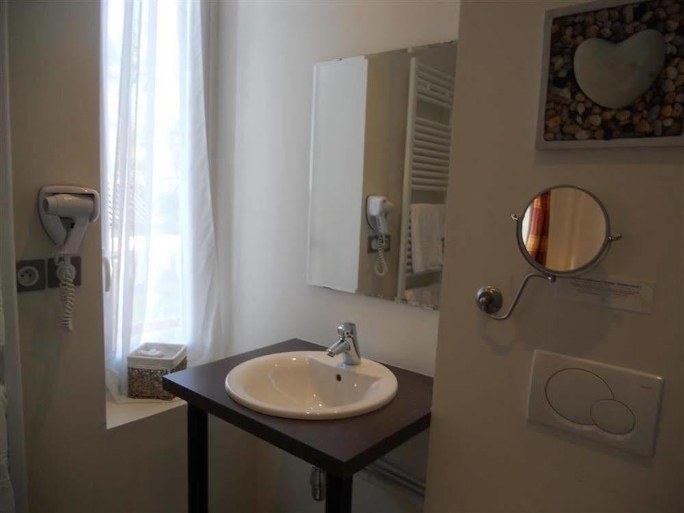 Hotel De Bretagne Dol Centre Ville - Hotel Et Restaurant Доль-де-Бретань Экстерьер фото