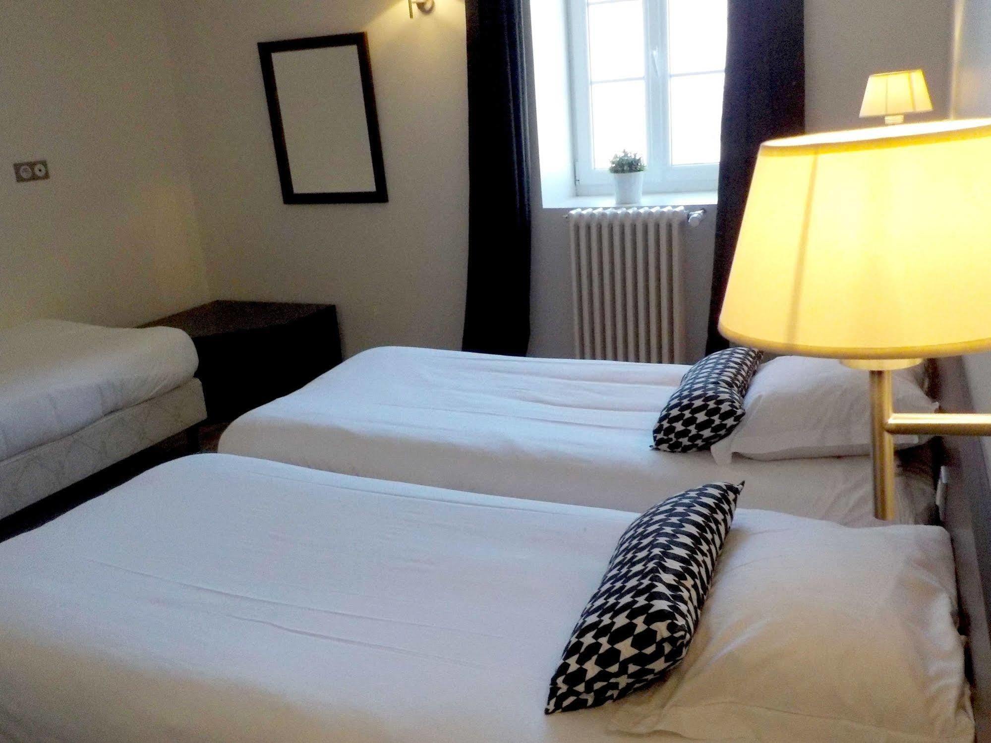 Hotel De Bretagne Dol Centre Ville - Hotel Et Restaurant Доль-де-Бретань Экстерьер фото