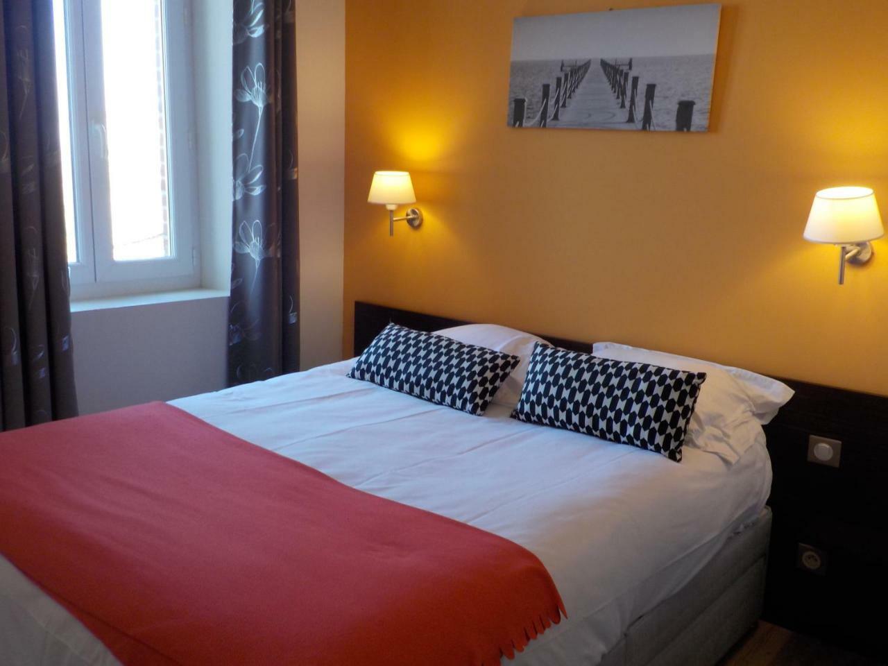 Hotel De Bretagne Dol Centre Ville - Hotel Et Restaurant Доль-де-Бретань Экстерьер фото