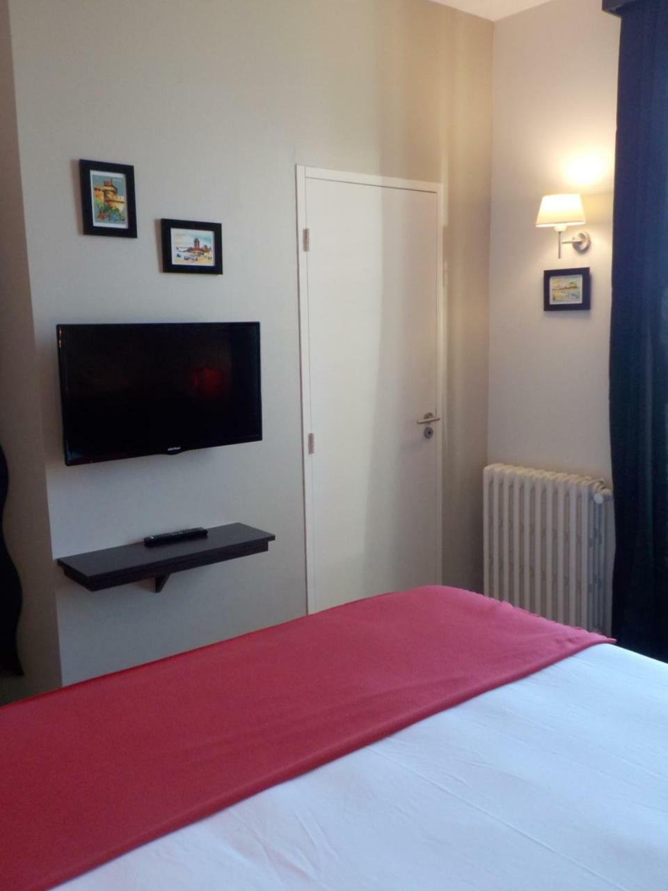 Hotel De Bretagne Dol Centre Ville - Hotel Et Restaurant Доль-де-Бретань Экстерьер фото